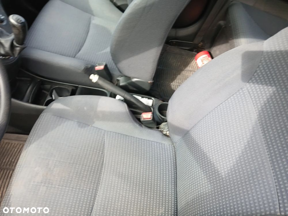 honda civic VII fotel fotele kanapa deska kokpit podsufitka boczek boczki klamka podłokietnik licznik - 6