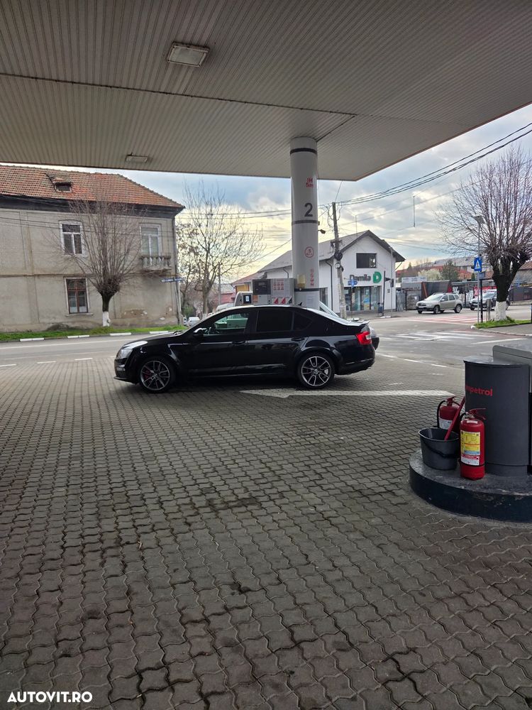 Skoda Octavia 2.0 TDI RS DSG - 12