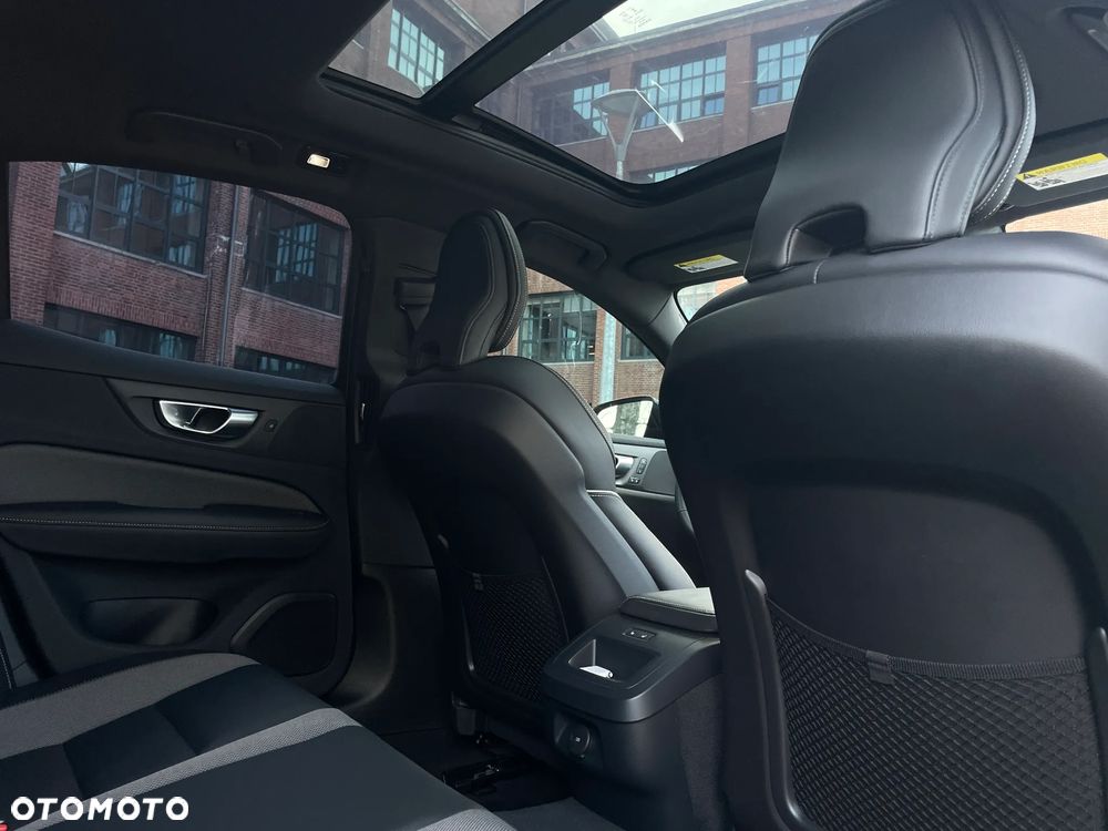 Volvo S60 B5 B R-Design - 23