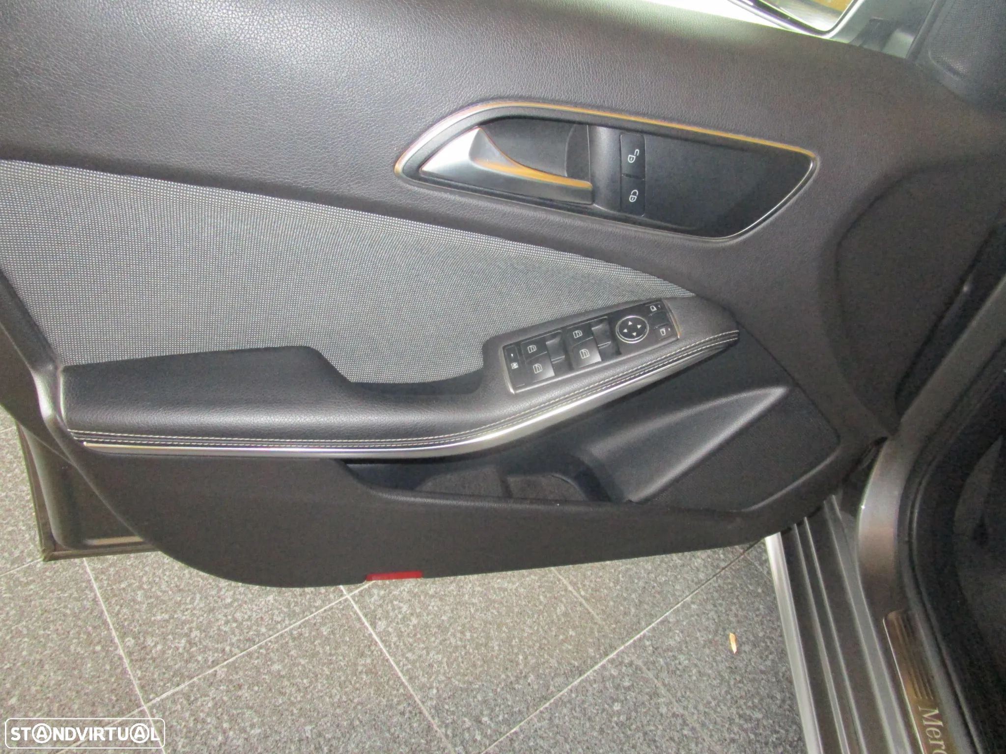 Mercedes-Benz A 160 d Urban - 11