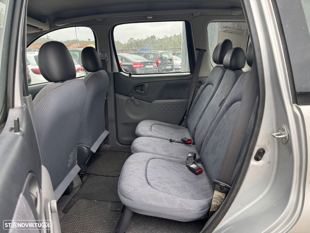 Toyota Yaris Verso 1.4 D-4D Sol - 14