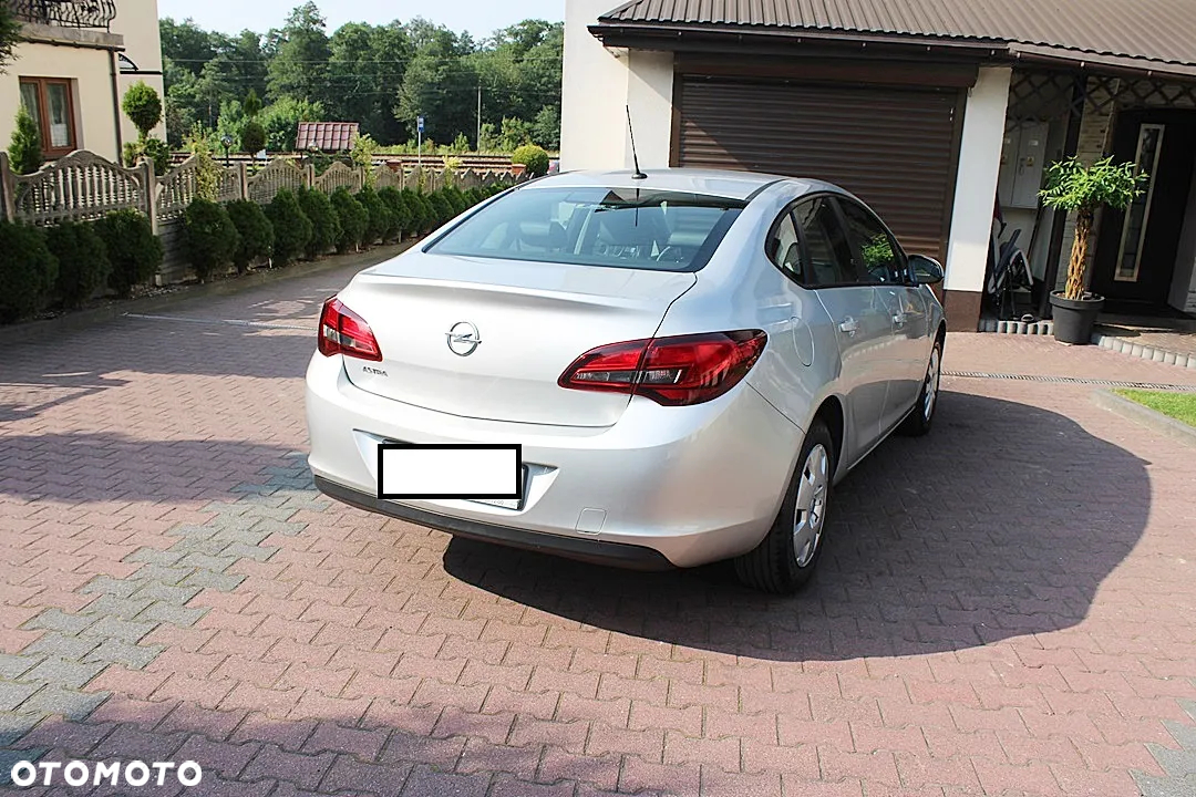 Opel Astra IV 1.6 Cosmo - 7