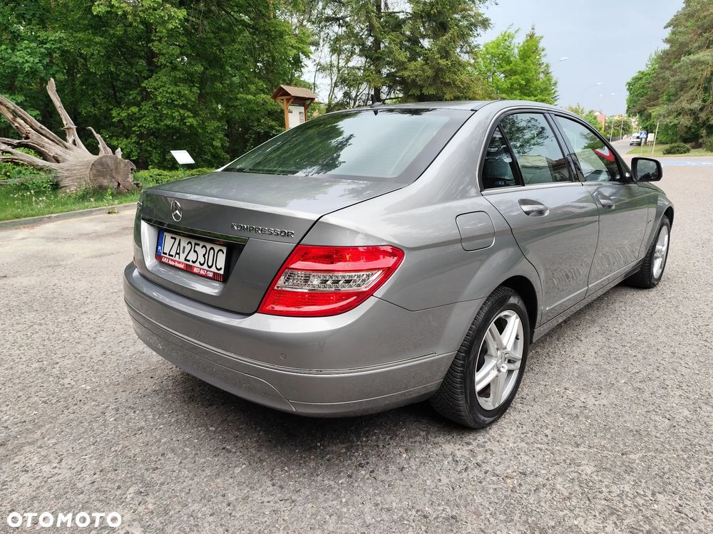 Mercedes-Benz Klasa C 180 BlueEFFICIENCY Avantgarde - 8