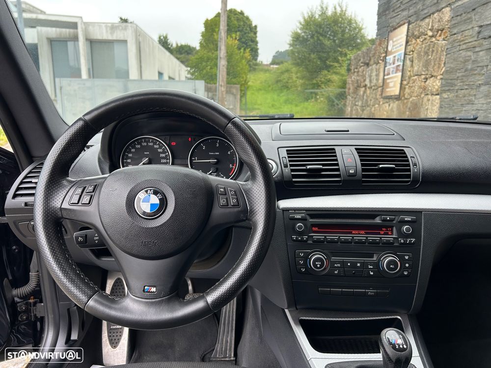BMW 120 d Limited Edition Lifestyle c/ M Sport Pack - 12