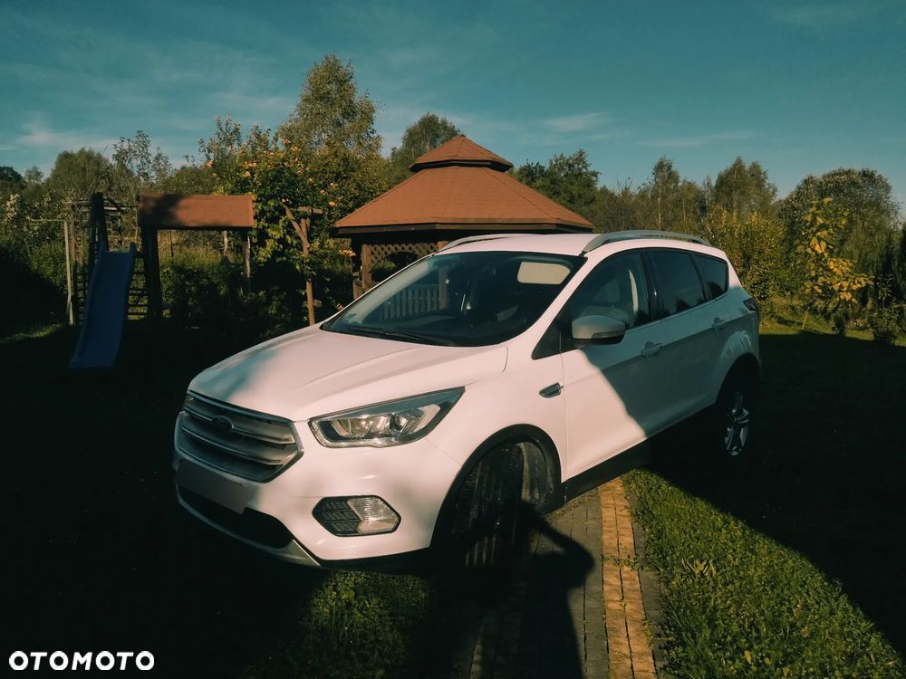 Ford Kuga - 1