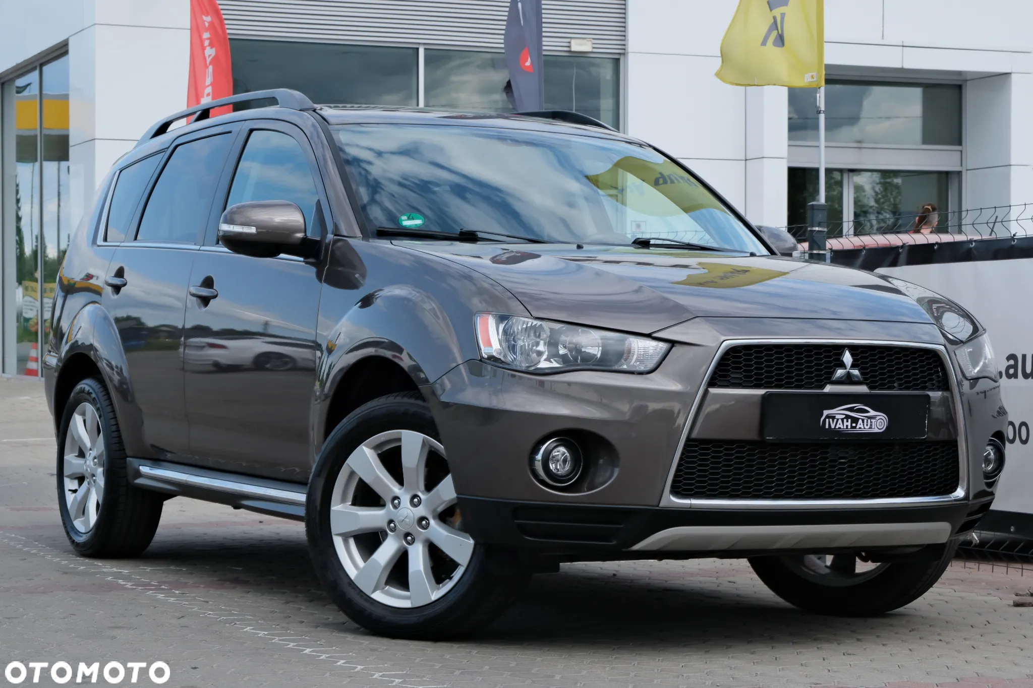 Mitsubishi Outlander 2.0 2WD - 2