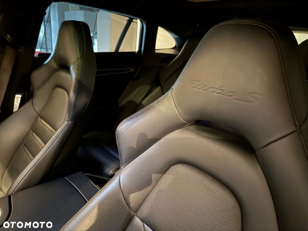 Porsche Panamera Turbo S e-Hybrid Sport Turismo - 9