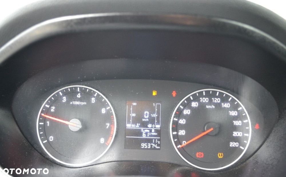 Hyundai i20 1.2 Select - 26