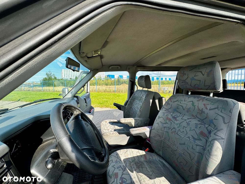 Volkswagen Multivan - 19