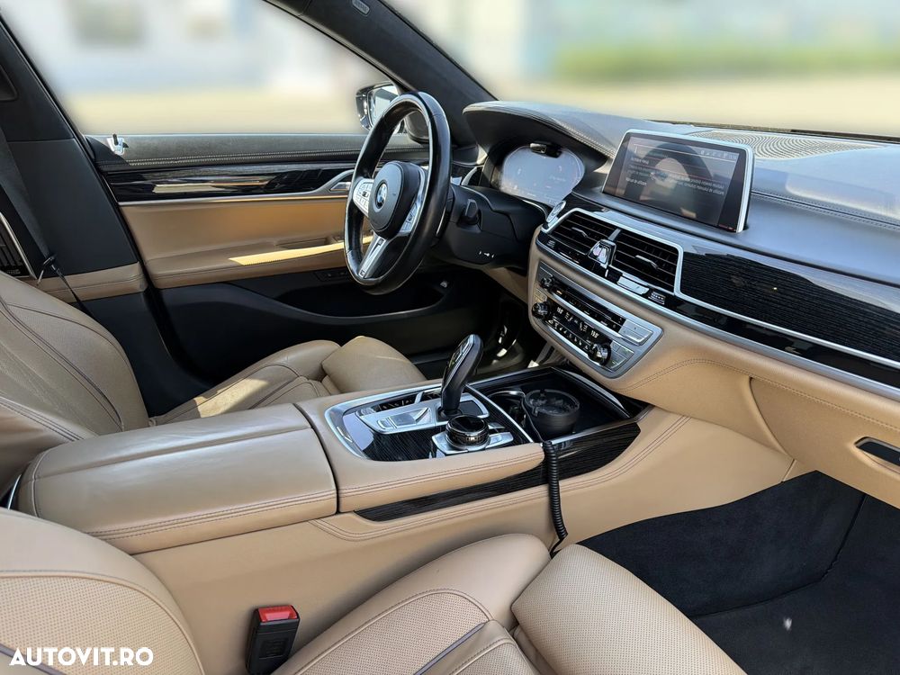 BMW Seria 7 740Li xDrive - 12