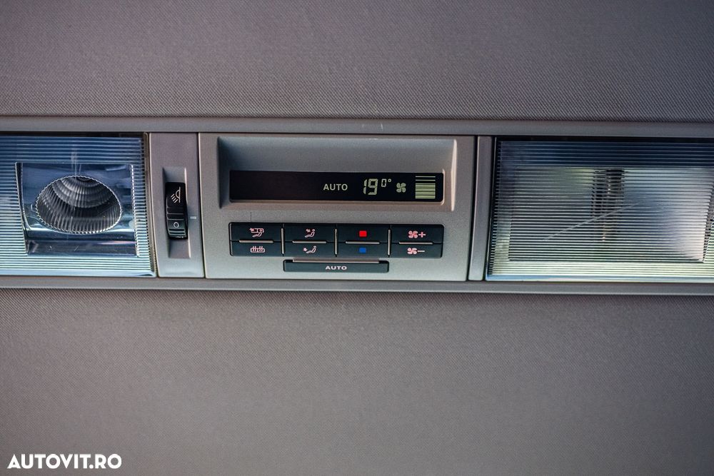 Volkswagen Multivan - 21