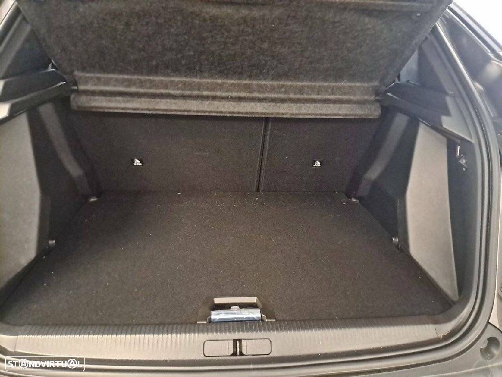 Peugeot 2008 1.2 PureTech GT Line EAT8 - 6