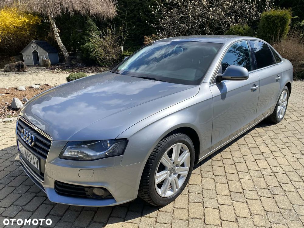 Audi A4 Limousine - 16