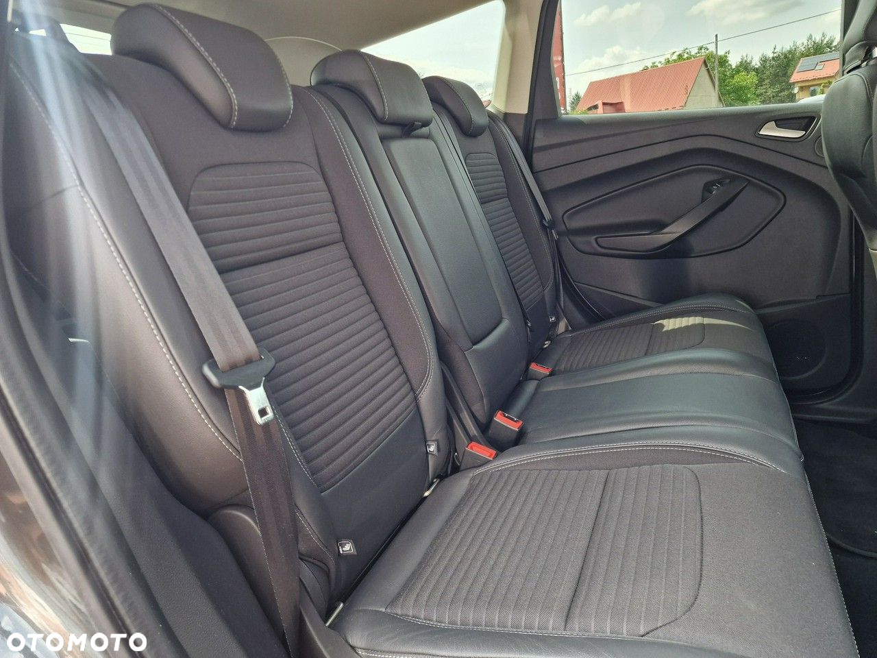 Ford Kuga 1.5 EcoBoost 2x4 Titanium - 19