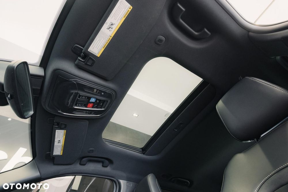 Jeep Grand Cherokee - 17