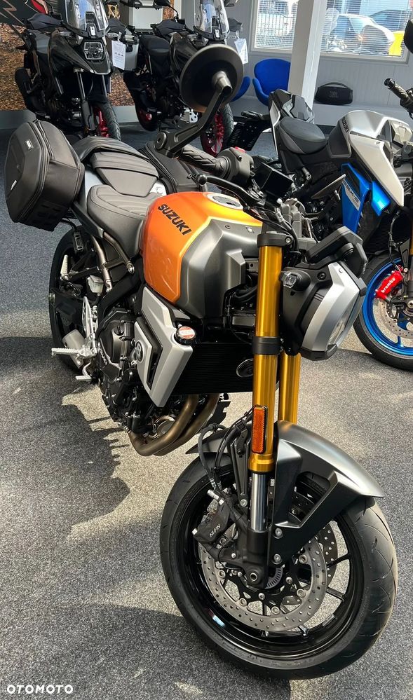 Suzuki T - 4