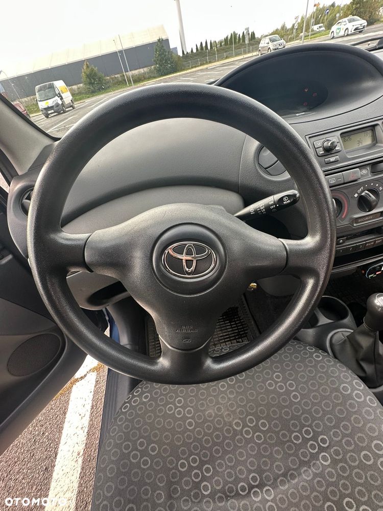 Toyota Yaris 1.4 D-4D Base - 21