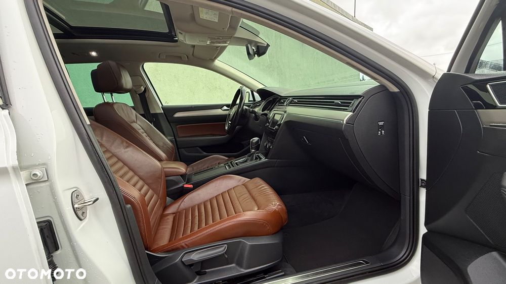 Volkswagen Passat 2.0 TDI SCR DSG Highline - 27