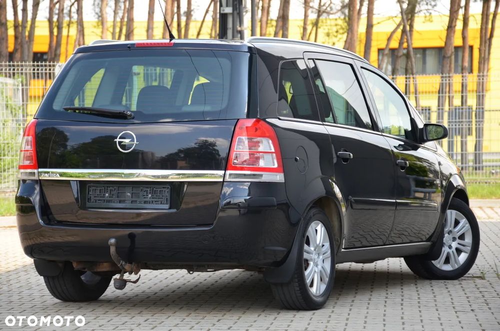 Opel Zafira 1.8 Cosmo - 9