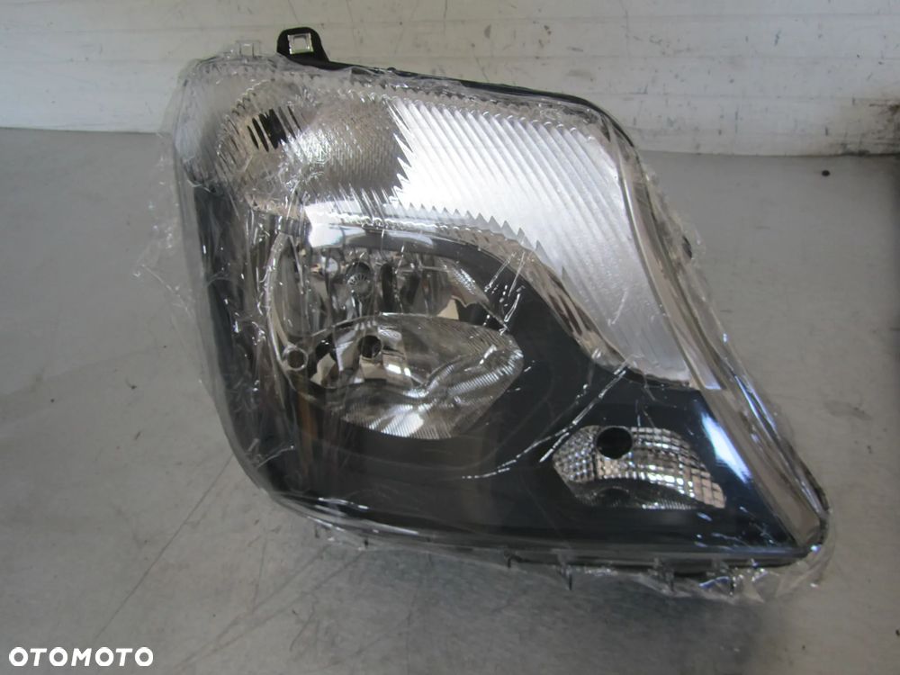 Mercedes Sprinter 906 lift reflektor prawy przód EU - 1
