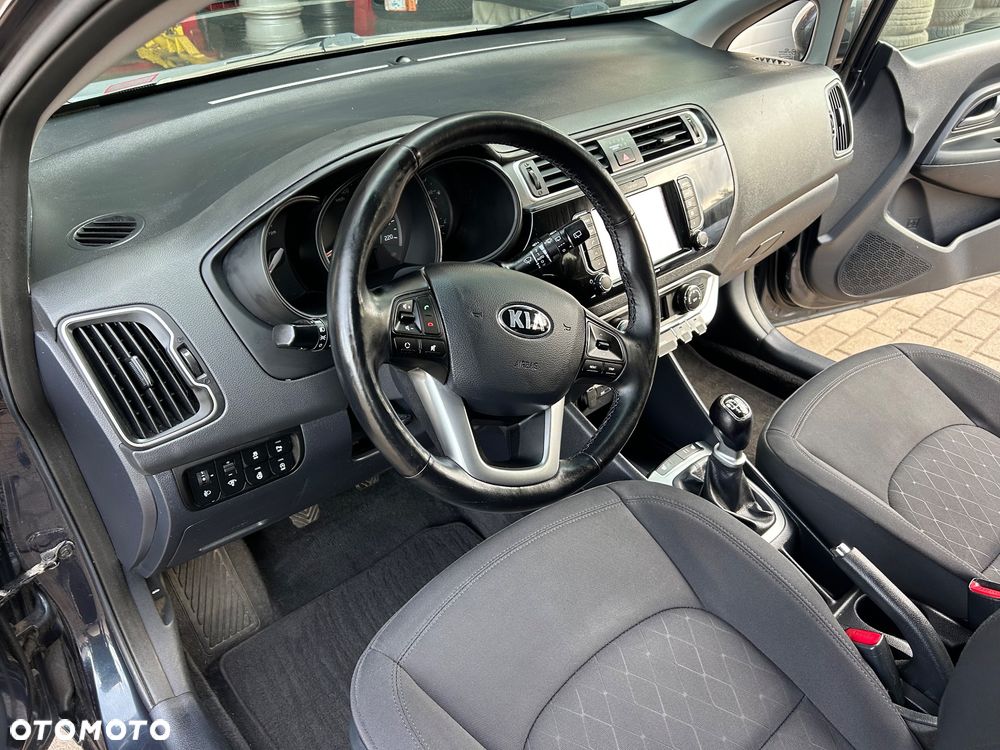 Kia Rio 1.4 M - 14