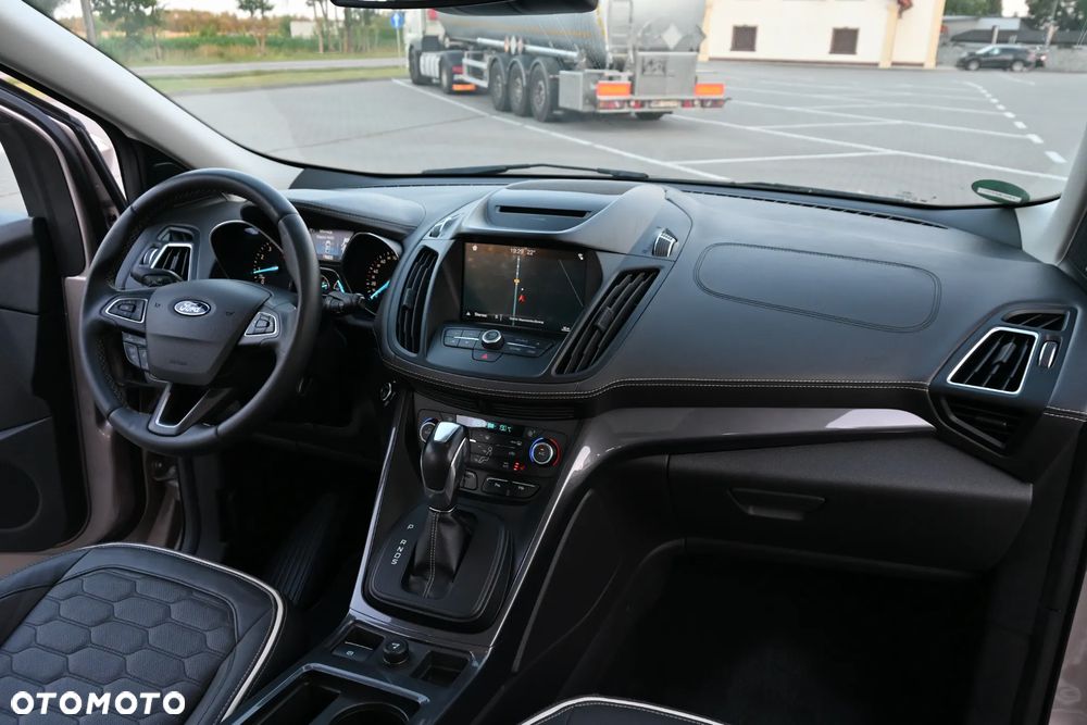 Ford Kuga 1.5 EcoBoost 4x4 Vignale - 32