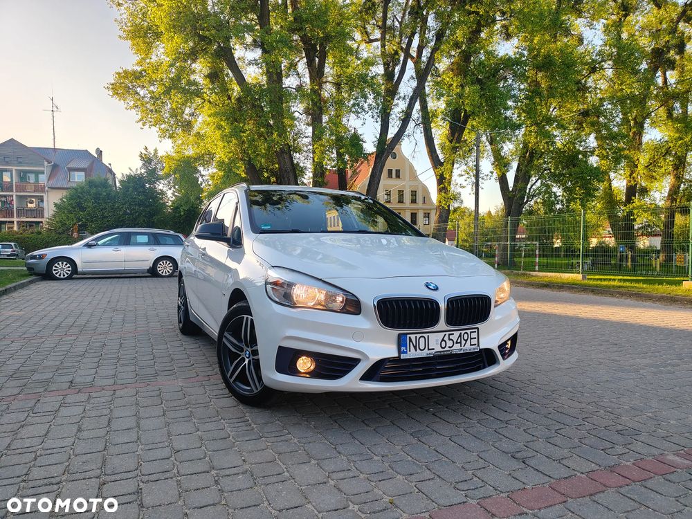 BMW Seria 2 218d Sport - 1