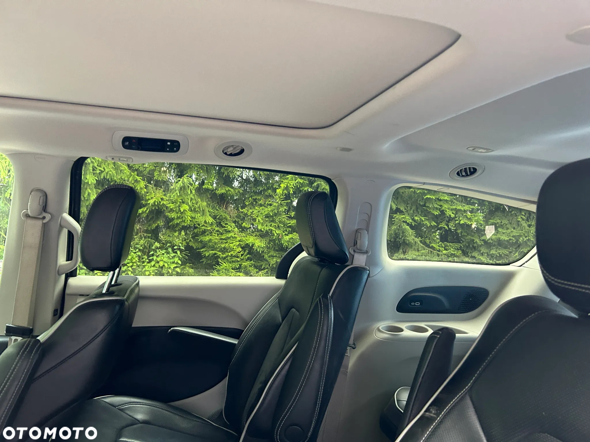Chrysler Pacifica - 14