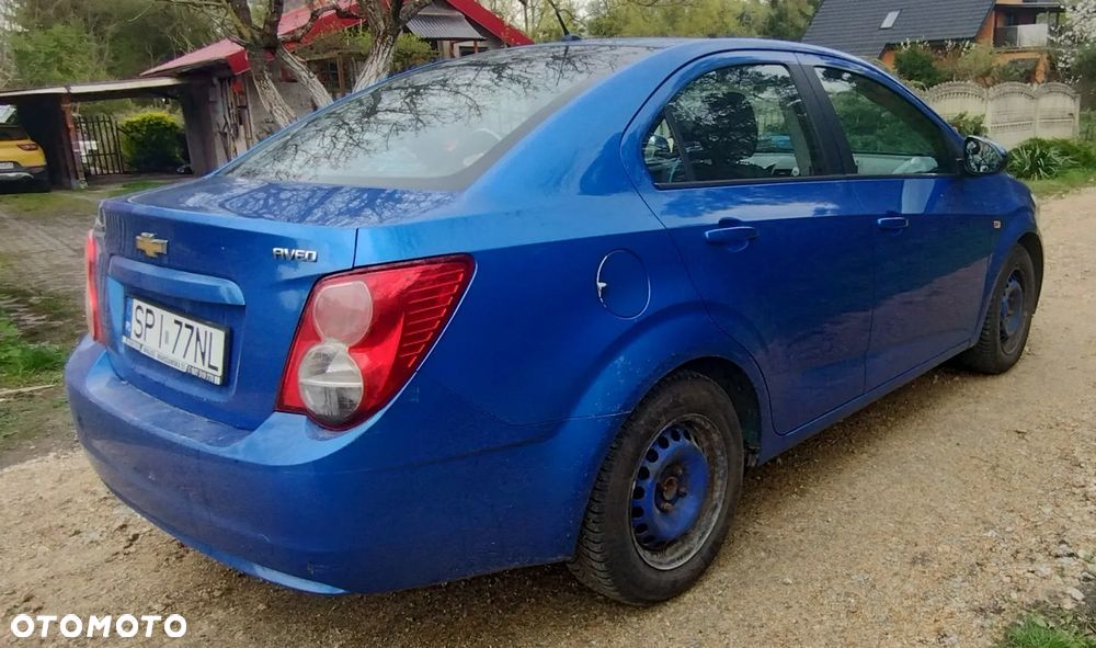 Chevrolet Aveo - 5