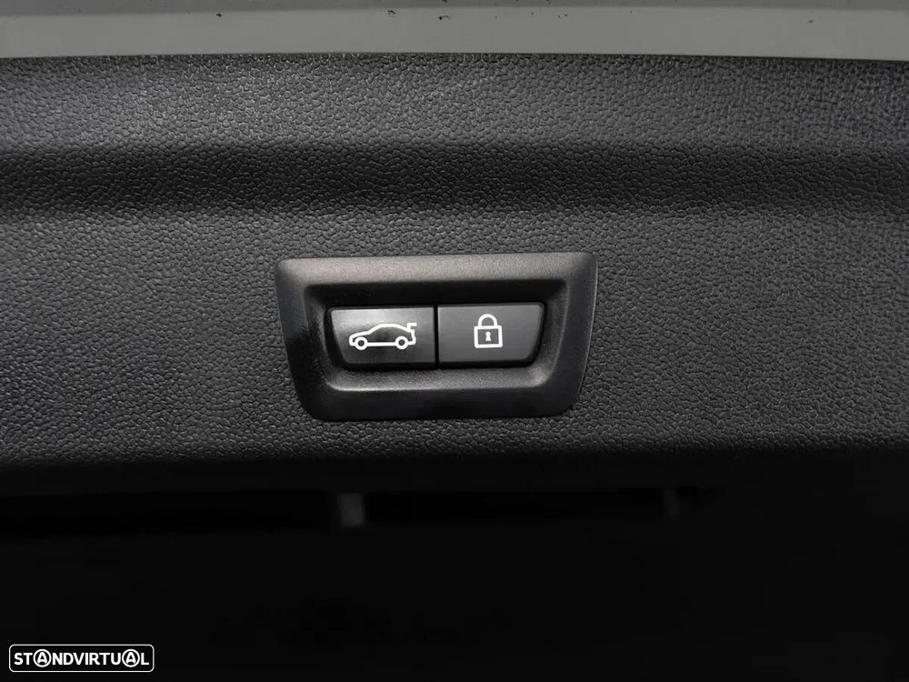 MINI Countryman Cooper SE ALL4 Auto - 9
