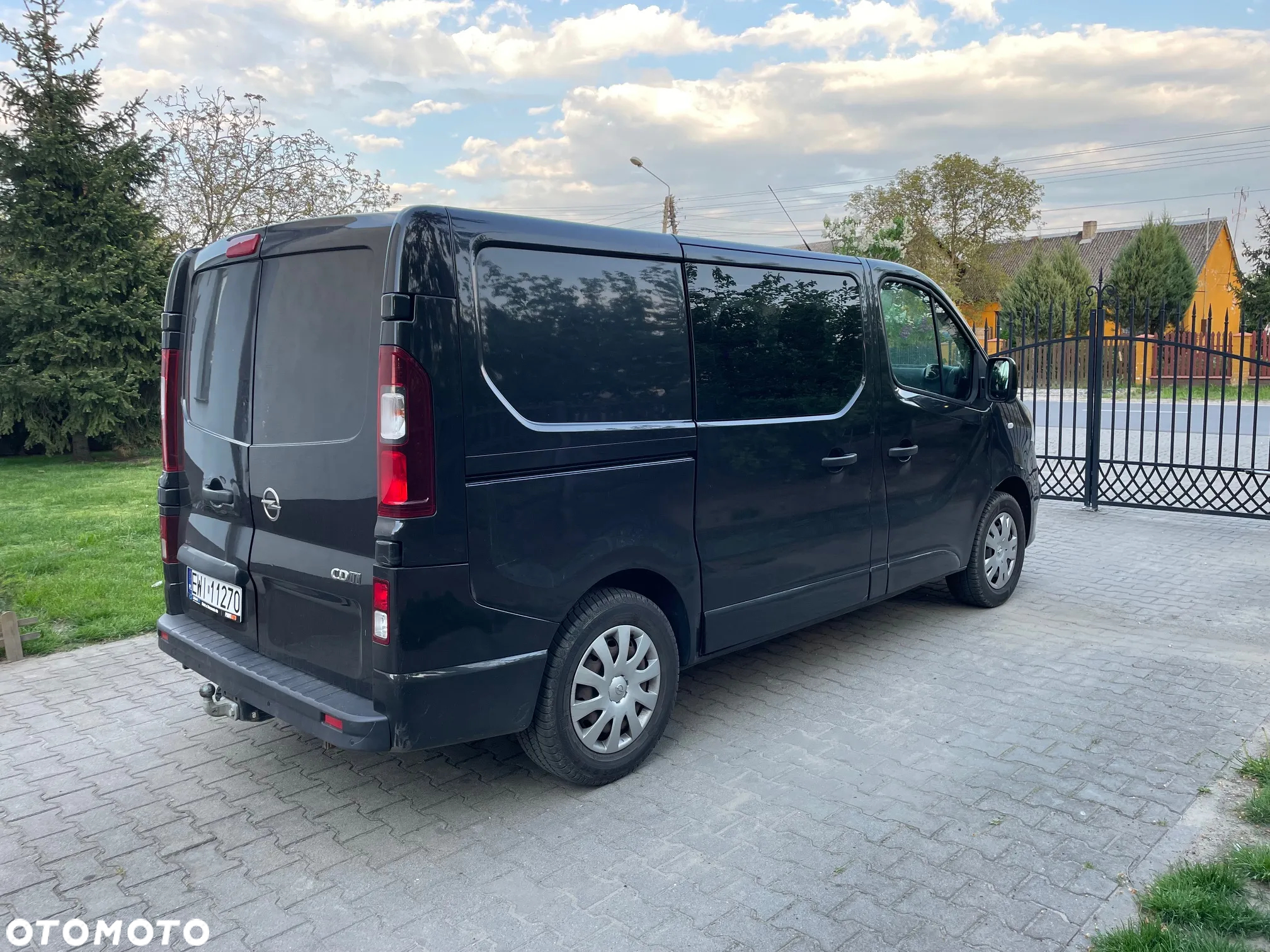 Opel VIVARO - 2