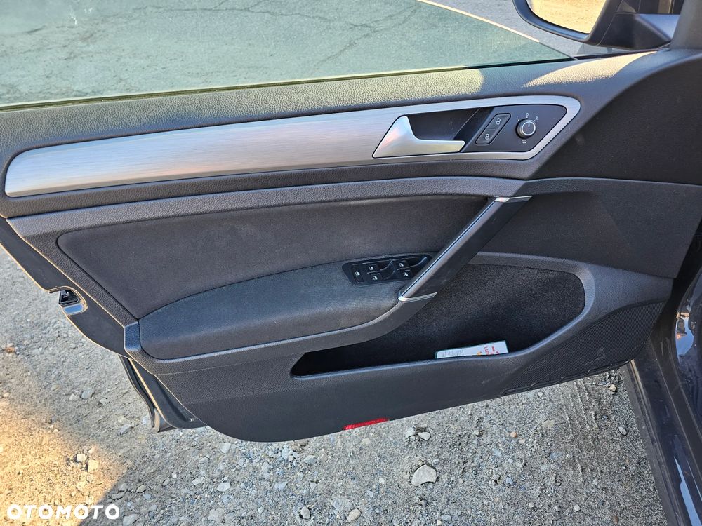 Volkswagen Golf Variant 2.0 TDI BlueMotion Technology Comfortline - 17