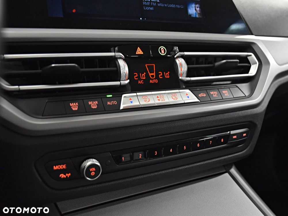 BMW Seria 3 318i Advantage - 19