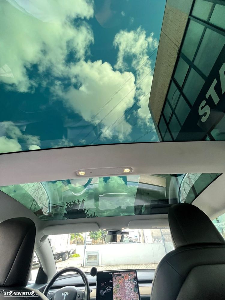Tesla Model 3 - 29