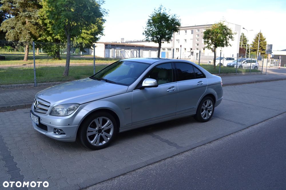 Mercedes-Benz Klasa C 220 CDI DPF Avantgarde - 9