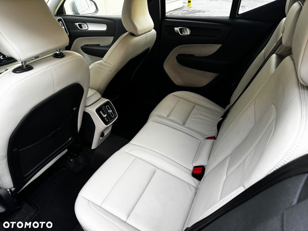 Volvo XC 40 T5 AWD Momentum - 15