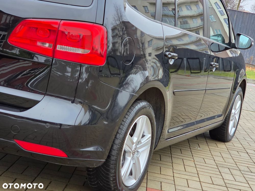 Volkswagen Touran 1.6 TDI DPF BlueMotion Technology STYLE - 17