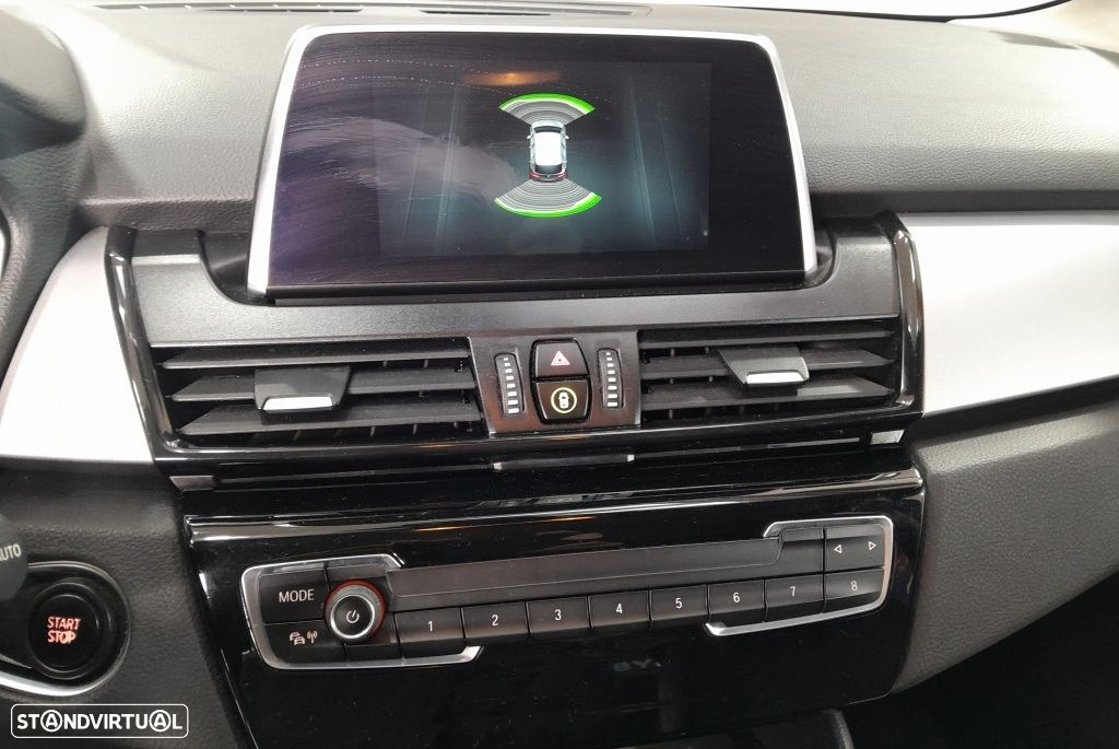 BMW 225xe Active Tourer - 5