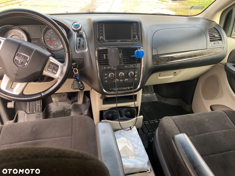 Dodge Grand Caravan 3.6 R/T - 9