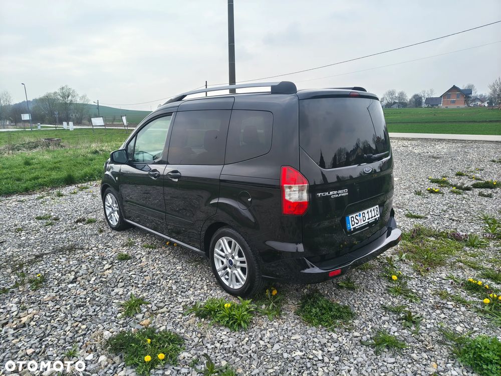 Ford Tourneo Courier 1.0 EcoBoost S&S Titanium - 3