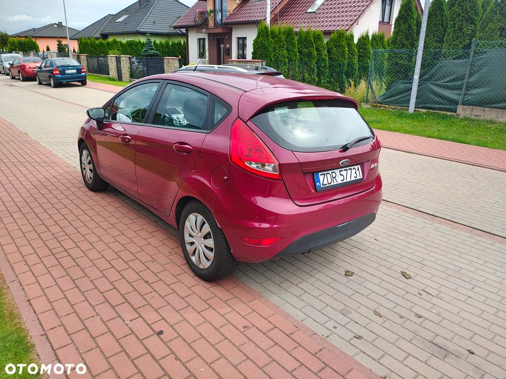 Ford Fiesta - 2