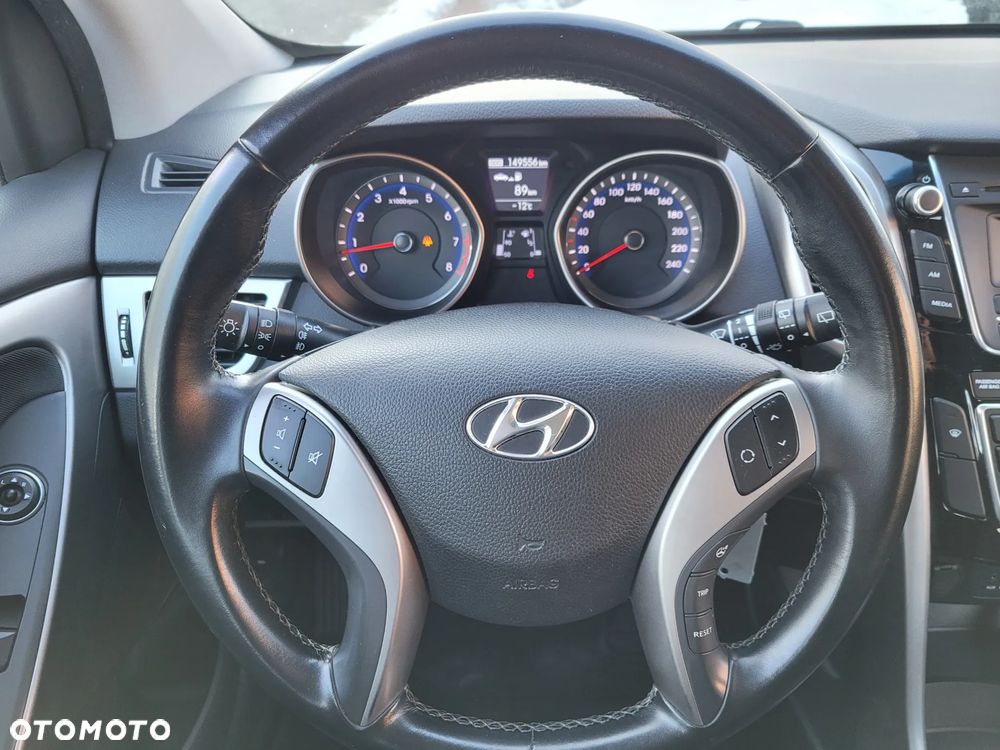 Hyundai i30 blue 1.4 Classic - 13
