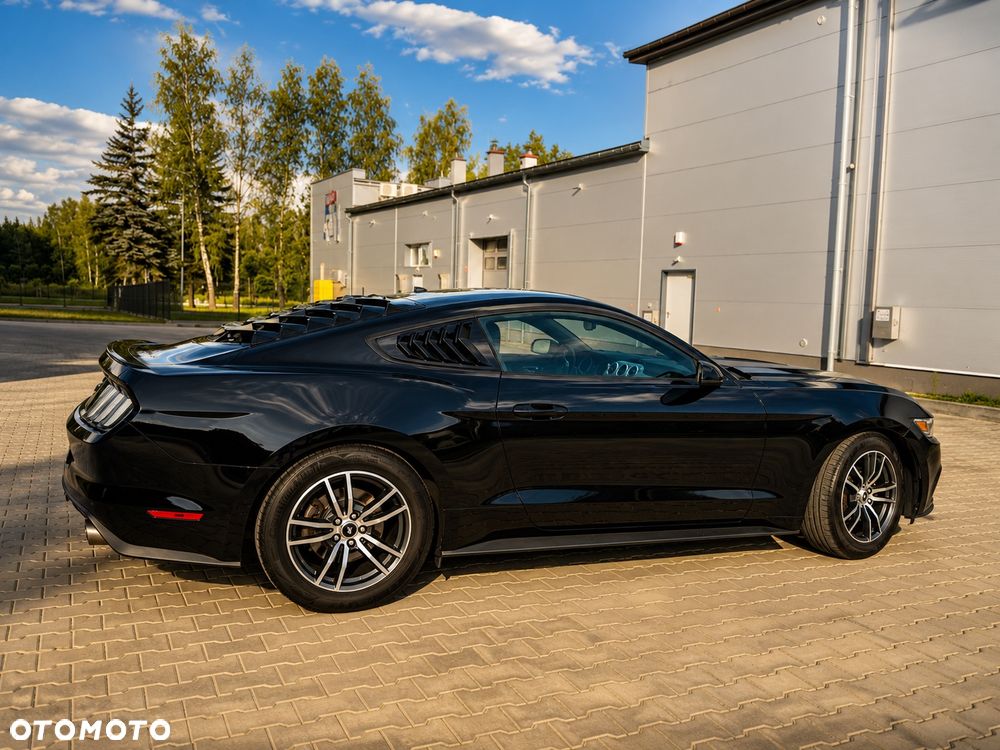 Ford Mustang - 15