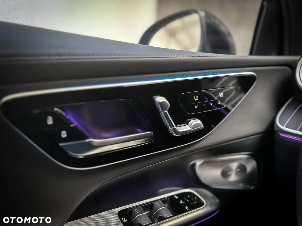 Mercedes-Benz GLC - 24