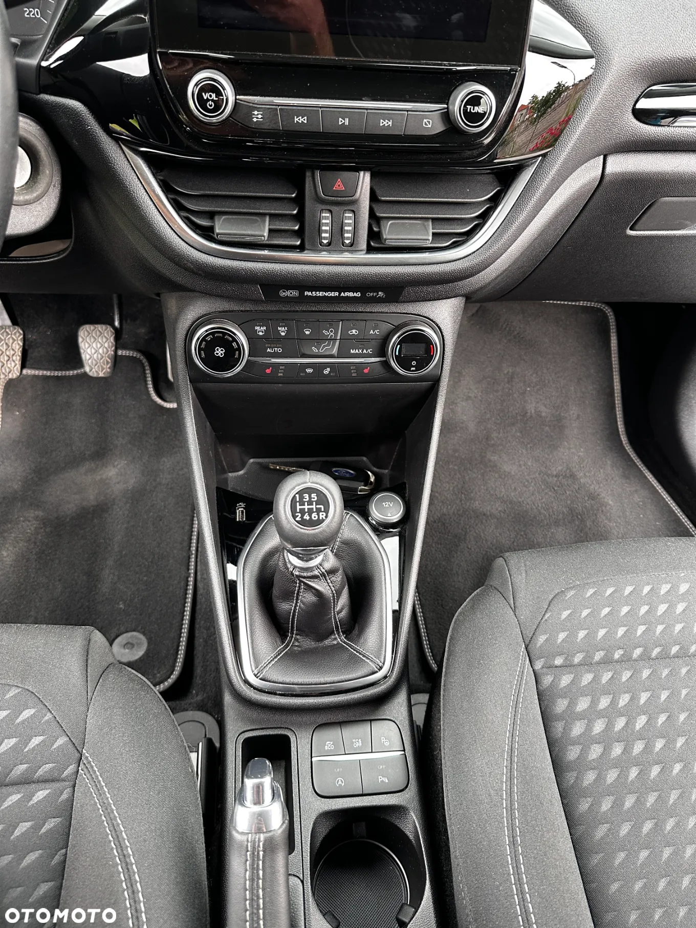 Ford Fiesta - 19
