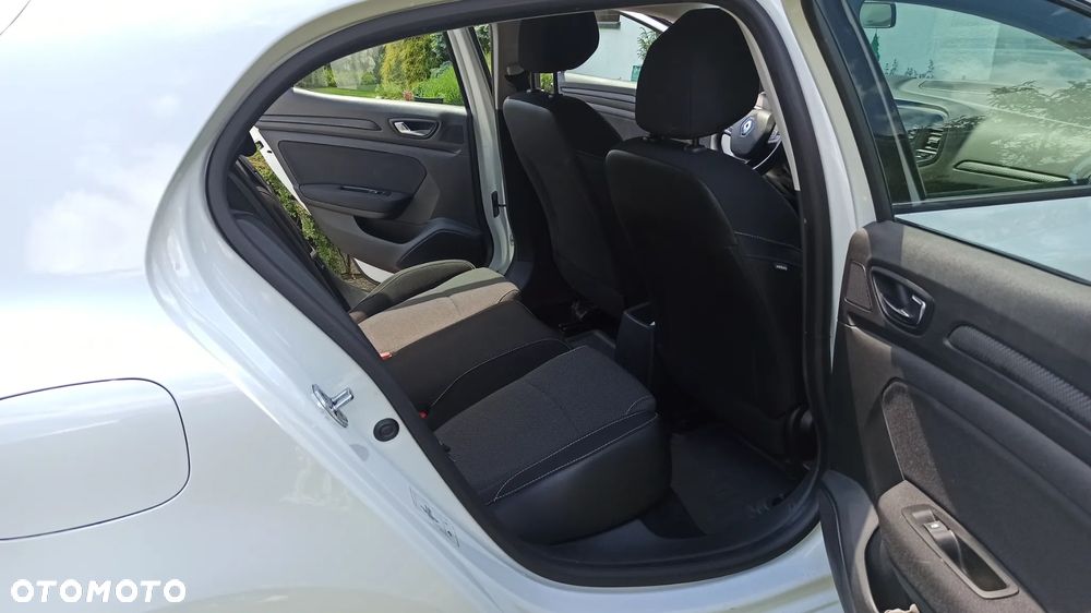 Renault Megane 1.6 SCe Life - 27