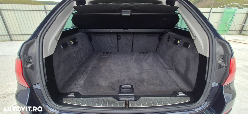 BMW Seria 5 525d xDrive AT - 8