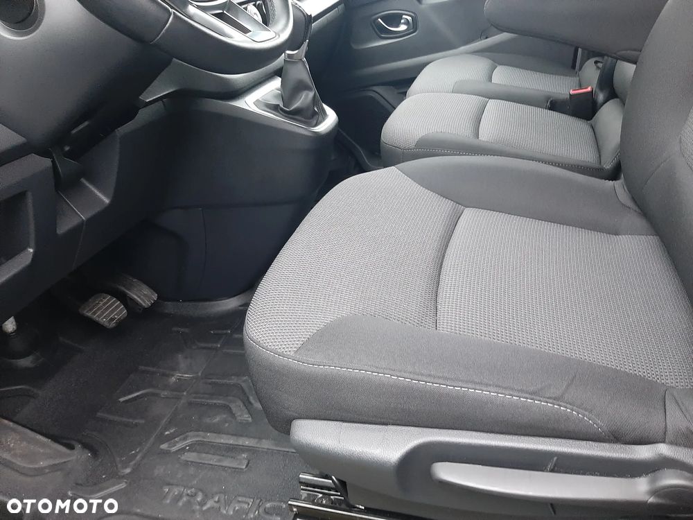 Renault Trafic 2.0 dCi EDC - 17