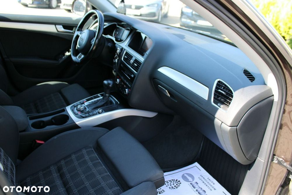 Audi A4 Avant 2.0 TDI DPF multitronic Ambiente - 32