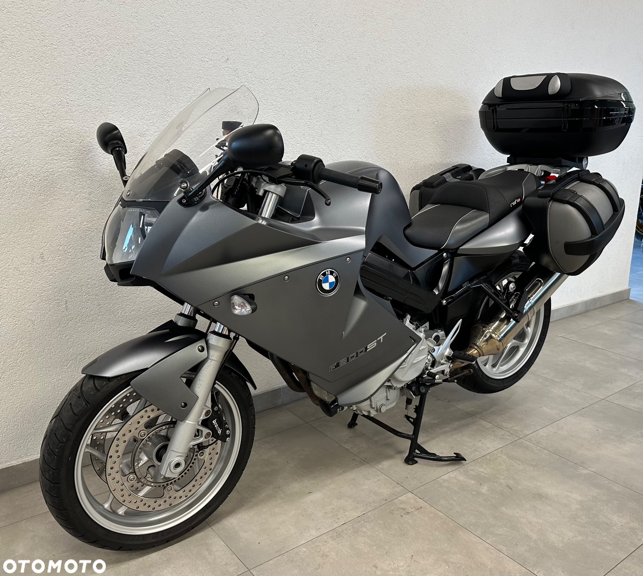 BMW F - 2